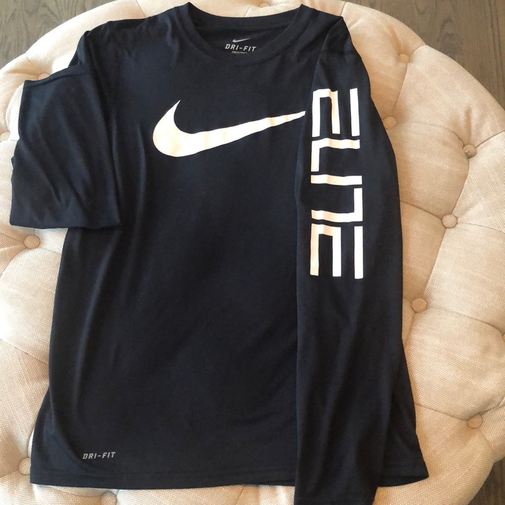 Boys black and white Nike Dry Fit